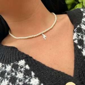 Lanț perle swarovski  crem 4mm Și inițială 12 mm